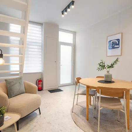 Gezellig, Knusse En Gerenoveerde Rijwoning 4p Apartment Ghent